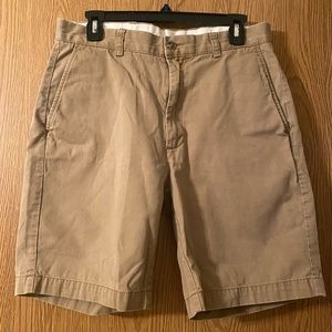 Men’s size 32 Roundtree & Yorke Casual shorts.